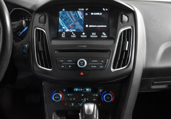 Подержанный автомобиль Ford Focus Sedan 2017 года (17 фото)