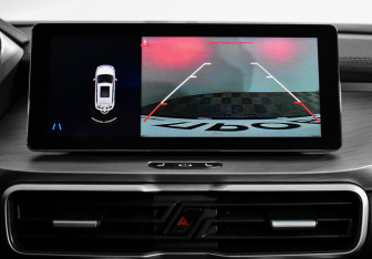 Подержанный автомобиль Geely Coolray 2022 года (21 фото)