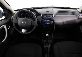 Подержанный автомобиль Nissan Terrano 2019 года (9 фото)