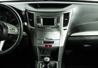 Подержанный автомобиль Subaru Outback Wagon 2011 года (14 фото)