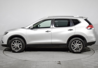 Подержанный автомобиль Nissan X-Trail 2018 года (8 фото)