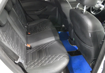 Подержанный автомобиль Ford Focus Hatchback 2017 года (13 фото)