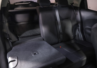 Подержанный автомобиль Nissan Juke 2012 года (22 фото)