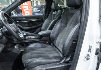 Подержанный автомобиль Geely Monjaro 2024 года (14 фото)