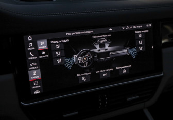 Подержанный автомобиль Porsche Cayenne 2019 года (22 фото)