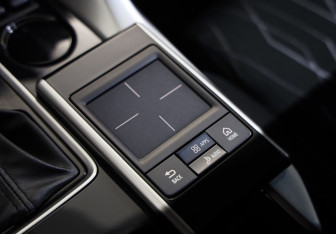 Подержанный автомобиль Mitsubishi Eclipse Cross 2019 года (18 фото)