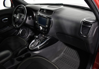 Подержанный автомобиль Kia Soul 2015 года (14 фото)