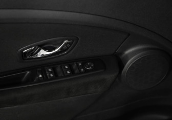 Подержанный автомобиль Renault Fluence 2014 года (19 фото)