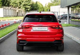 Подержанный автомобиль Audi Q3 2019 года (7 фото)