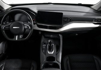 Подержанный автомобиль Haval F7 2024 года (14 фото)