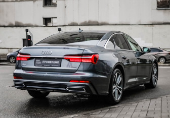 Подержанный автомобиль Audi A6 Sedan 2021 года (6 фото)