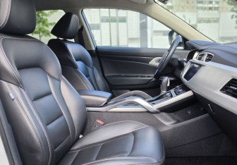 Подержанный автомобиль Geely Atlas 2020 года (16 фото)