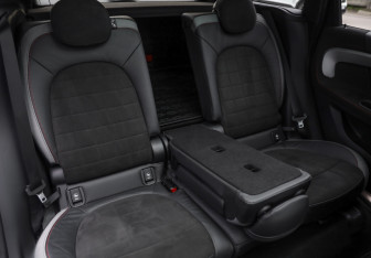 Подержанный автомобиль MINI Countryman 2021 года (34 фото)