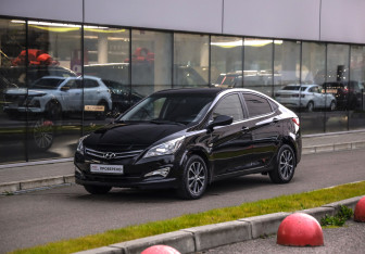Подержанный автомобиль Hyundai Solaris Sedan 2016 года (3 фото)