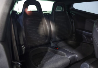 Подержанный автомобиль Volkswagen Scirocco 2011 года (20 фото)