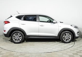 Подержанный автомобиль Hyundai Tucson 2018 года (4 фото)