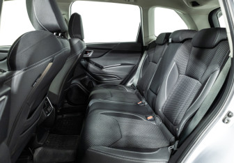 Подержанный автомобиль Subaru Forester Suv 2019 года (10 фото)
