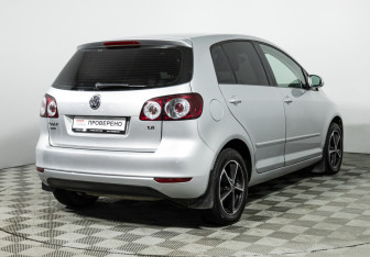 Подержанный автомобиль Volkswagen Golf Plus 2009 года (5 фото)