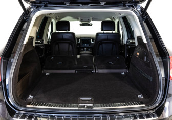 Подержанный автомобиль Volkswagen Touareg 2017 года (32 фото)