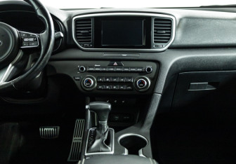 Подержанный автомобиль Kia Sportage 2019 года (14 фото)