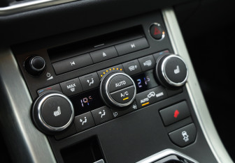 Подержанный автомобиль Land Rover Range Rover Evoque 2013 года (18 фото)