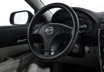 Подержанный автомобиль Mazda 6 Sedan 2005 года (15 фото)