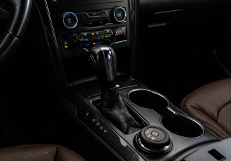 Подержанный автомобиль Ford Explorer 2019 года (15 фото)