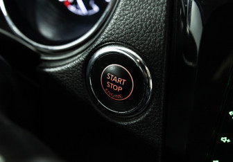 Подержанный автомобиль Nissan X-Trail 2017 года (19 фото)