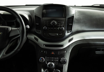 Подержанный автомобиль Chevrolet Orlando 2013 года (14 фото)