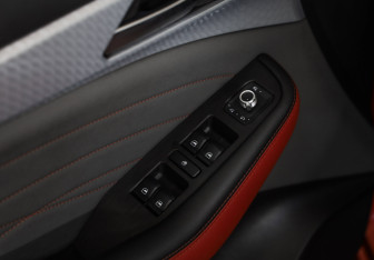 Подержанный автомобиль Haval F7x 2022 года (23 фото)