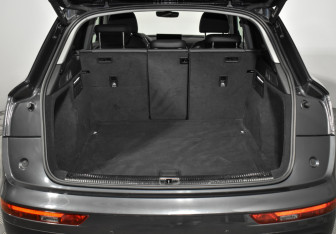 Подержанный автомобиль Audi Q5 2021 года (20 фото)