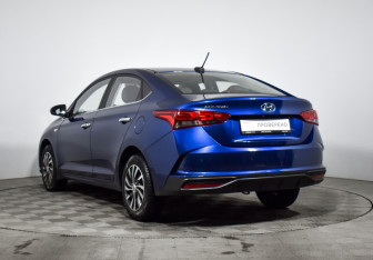 Подержанный автомобиль Hyundai Solaris Sedan 2022 года (7 фото)
