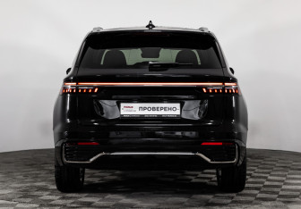Подержанный автомобиль Geely Monjaro 2023 года (7 фото)