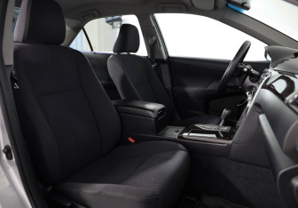 Подержанный автомобиль Toyota Camry Sedan 2014 года (18 фото)