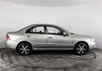 Подержанный автомобиль Nissan Almera Classic 2010 года (4 фото)