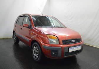 Подержанный автомобиль Ford Fusion 2006 года (3 фото)