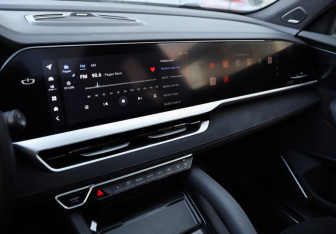 Подержанный автомобиль Geely Monjaro 2024 года (15 фото)