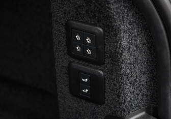 Подержанный автомобиль Land Rover Range Rover 2021 года (38 фото)