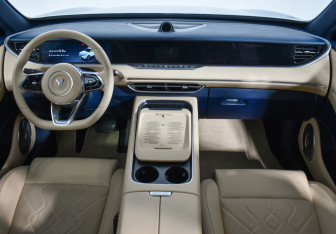 Подержанный автомобиль Voyah Free 2023 года (15 фото)