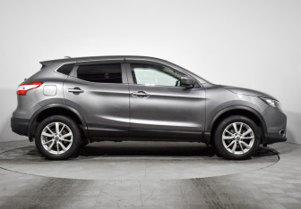 Подержанный автомобиль Nissan Qashqai 2018 года (4 фото)