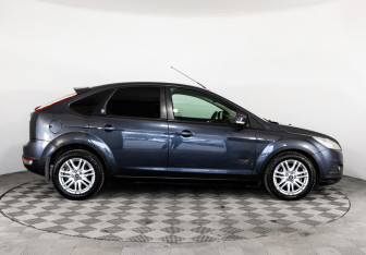 Подержанный автомобиль Ford Focus Hatchback 2008 года (4 фото)