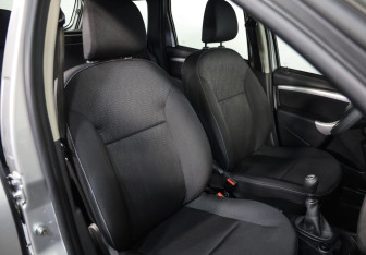 Подержанный автомобиль Nissan Terrano 2019 года (21 фото)