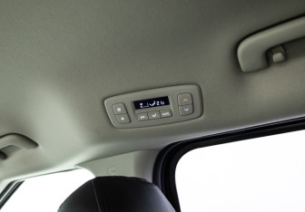 Подержанный автомобиль Kia Carnival 2021 года (20 фото)