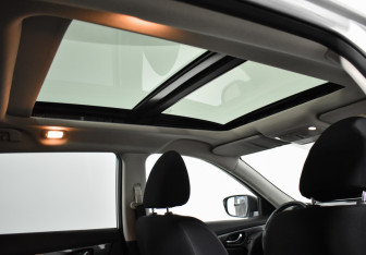 Подержанный автомобиль Nissan X-Trail 2018 года (13 фото)