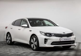 Подержанный автомобиль Kia Optima Sedan 2017 года (3 фото)