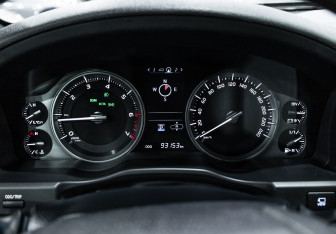 Подержанный автомобиль Toyota Land Cruiser Suv 2019 года (18 фото)