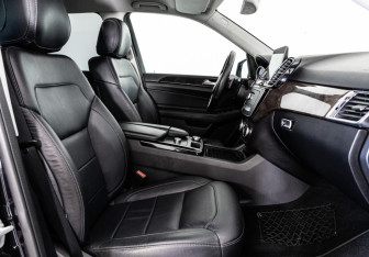 Подержанный автомобиль Mercedes-Benz GLE 2016 года (25 фото)