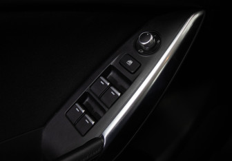 Подержанный автомобиль Mazda 6 Sedan 2016 года (18 фото)