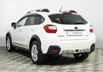 Подержанный автомобиль Subaru XV 2012 года (7 фото)