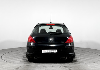Подержанный автомобиль Peugeot 308 Hatchback 2010 года (6 фото)